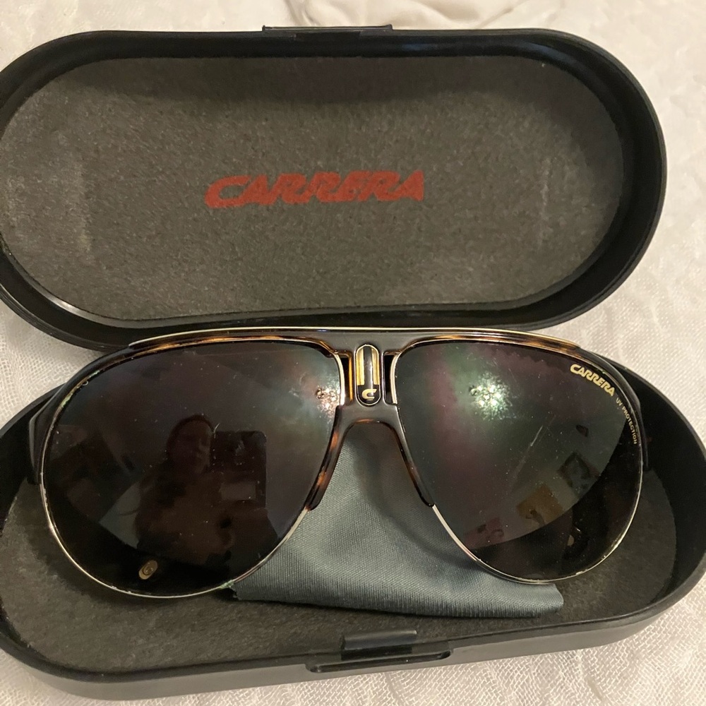 Carrera Aviator Sunglasses with Gradient Lenses Gold & tortoise